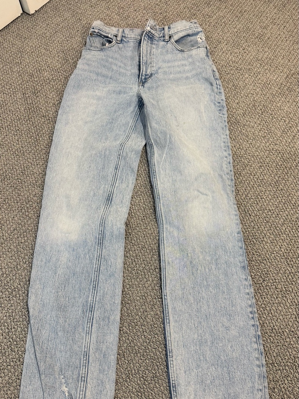 Abercrombie The 90’s straight ultra high rise Jean